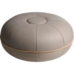 Fritz Hansen Pouf Sittpuff Small Ovandel Läder / - Sittsäckar & Sittpuffar Ljusgrå