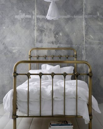 Ellos - Säng Industrial 90x200 - Mässing