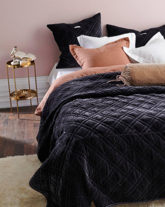 Staycation - Överkast Tender i sammet - Svart - 180X260