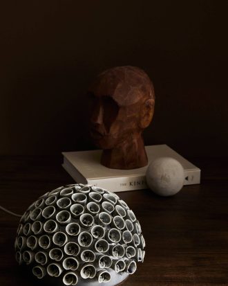 Ellos - Bordslampa Anemon - Grå