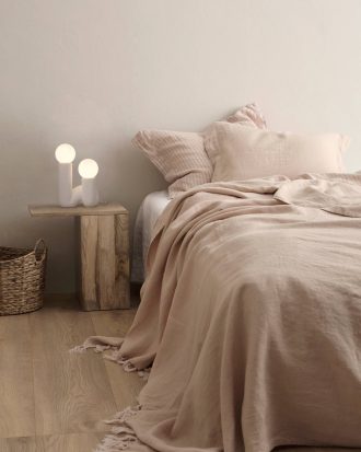 Ellos - Överkast Kiyoko i tvättat lin - Natur - 260X260