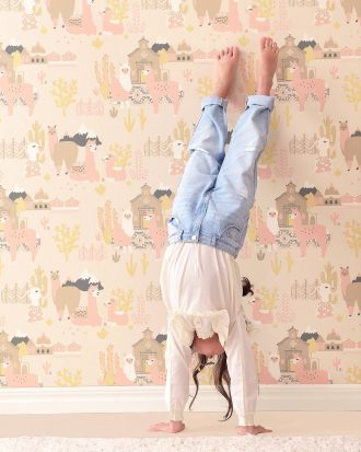 Majvillan - Tapet Lama Village - Rosa