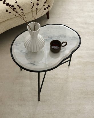 Ellos - Sidobord Cayenne - Svart