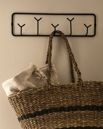 Ellos - Vägghängare Axe - Svart