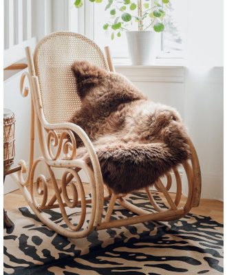 Gently mörkbrun - långhårigt fårskinn