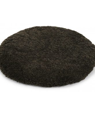 Curly pad brunmelerad - rund stolsdyna med stoppning i lockigt fårskinn