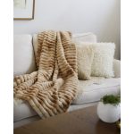 Stripy toffee - pläd i konstmaterial