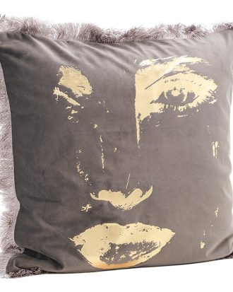 Carolina Gynning Piece Of Me Kuddfodral 50x50 Cm Mörkgreige - Prydnadskuddar & Fodral Sammet Grå