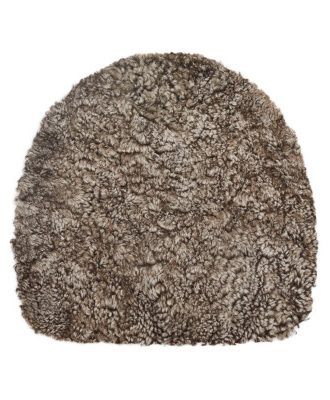 Curly forma sahara - rundad stolsdyna i lockigt fårskinn