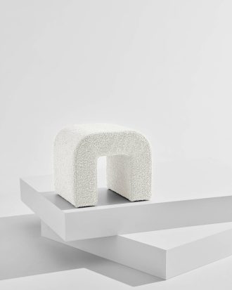 Pastill - Odette puff i bouclé 45x41 cm - Vit