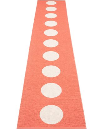 Pappelina Vera Matta Flamingo / 70x375 Cm - Plastmattor Pvc Vanilj