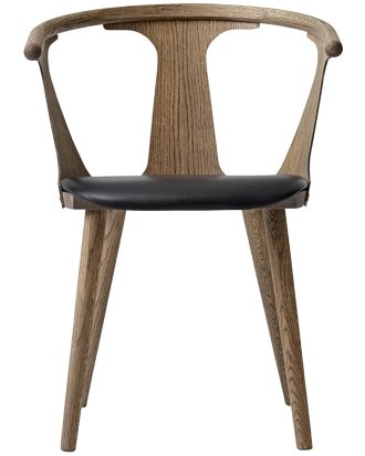 &Tradition In Between Stol Sk2 Rökt Oljad Ek / Black Silk - Stolar Läder Rökt Ek